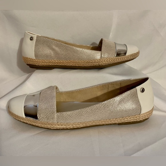 NEW - ANNE KLEIN iFlex leather flats - Picture 2 of 11